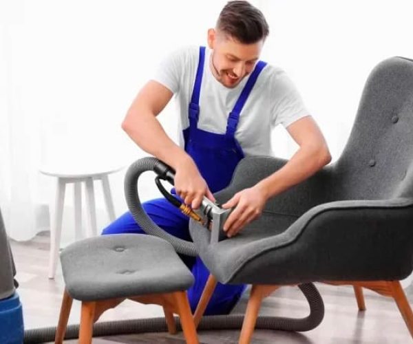 Nettoyage de chaises à Bruxelles